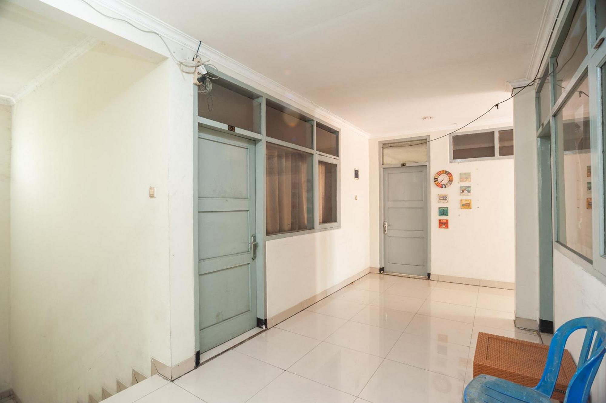 Reddoorz Plus Near Rs Pmi Bogor Kültér fotó