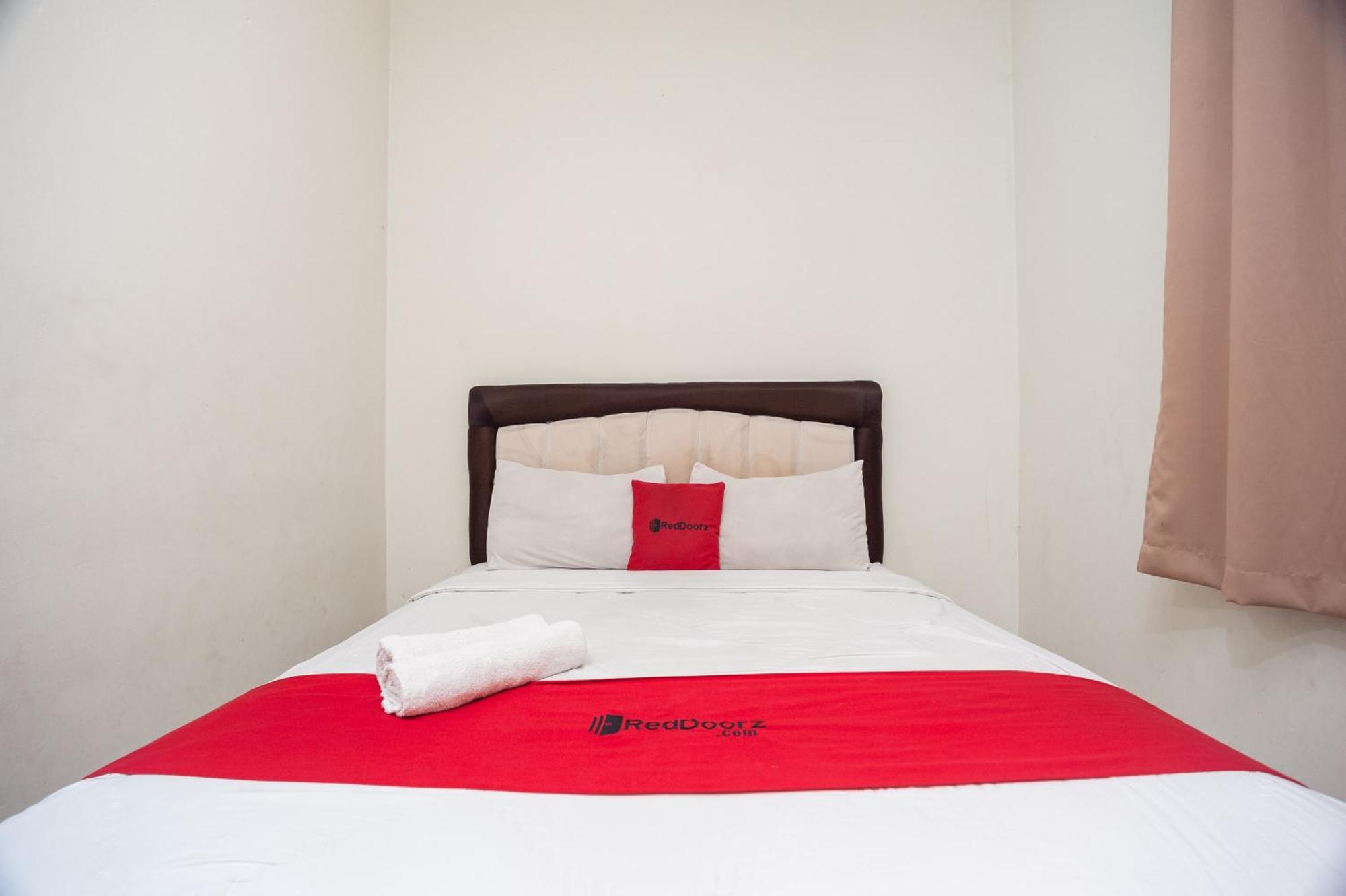Reddoorz Plus Near Rs Pmi Bogor Kültér fotó