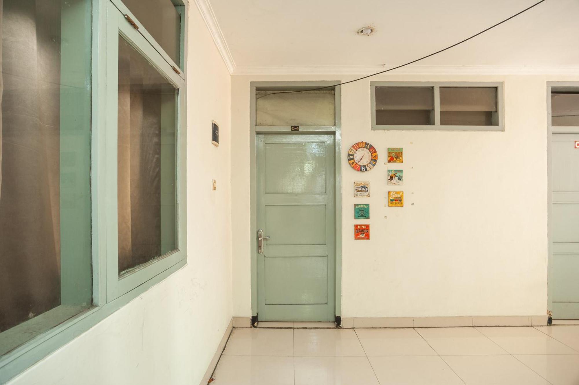 Reddoorz Plus Near Rs Pmi Bogor Kültér fotó