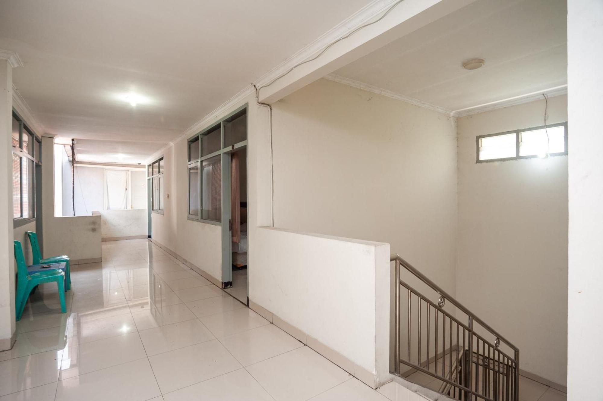 Reddoorz Plus Near Rs Pmi Bogor Kültér fotó